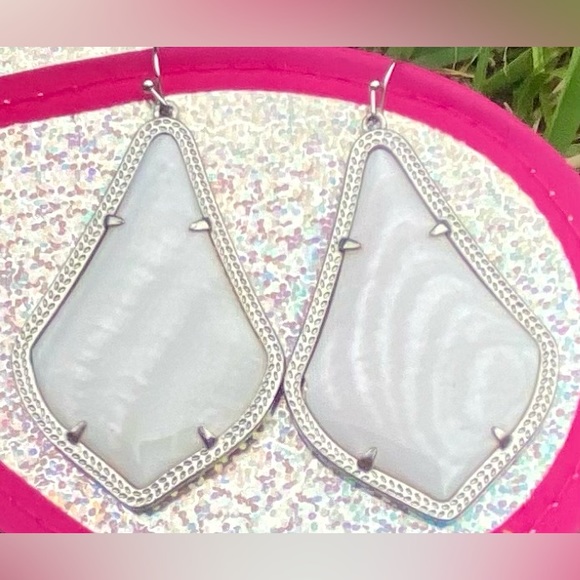 Kendra Scott Alexandra Earrings - Picture 1 of 4